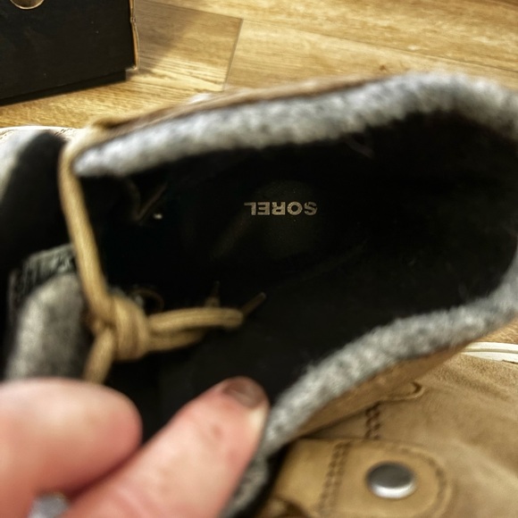 Sorel Explorer Joan boots - Picture 2 of 5